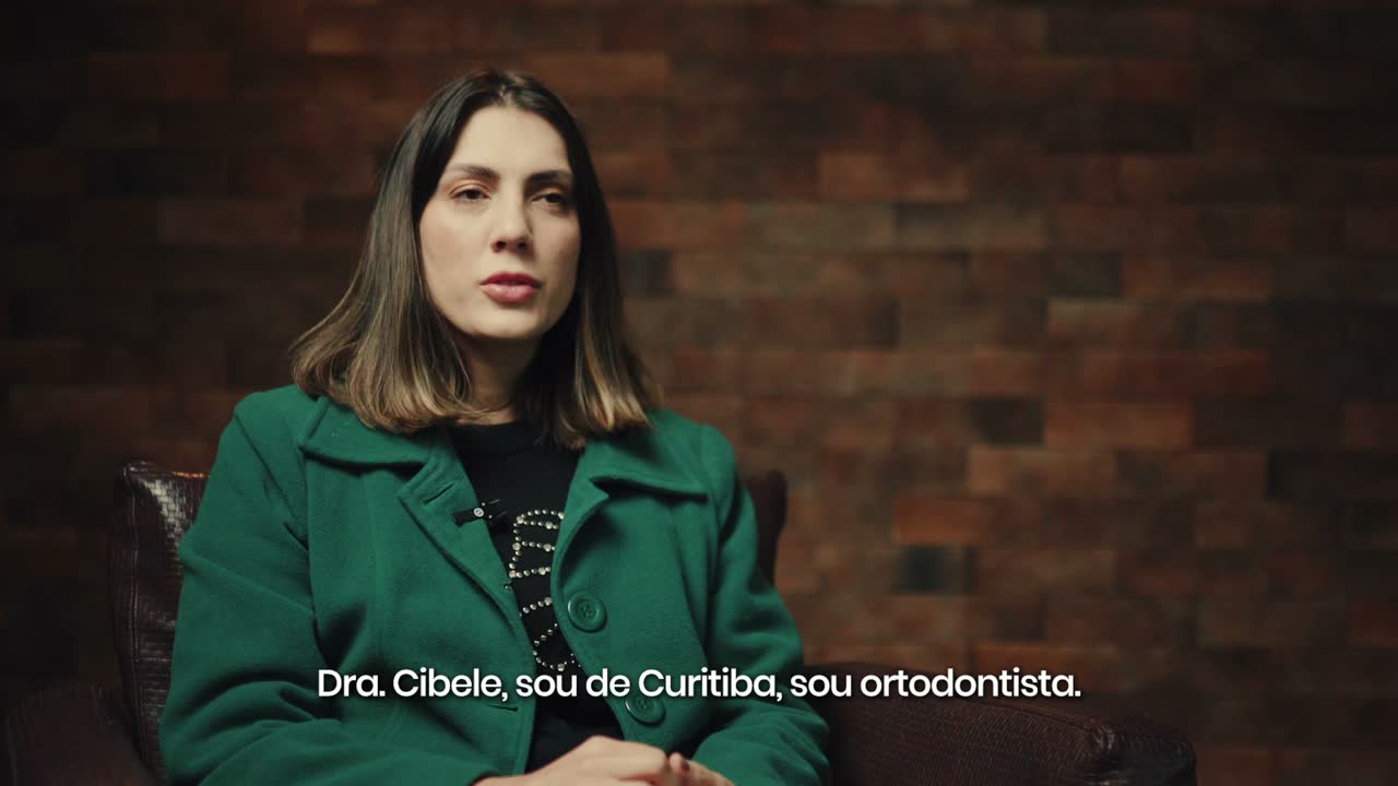 Cibele, Ortodontia em Curitiba, em depoimento para a Smile University