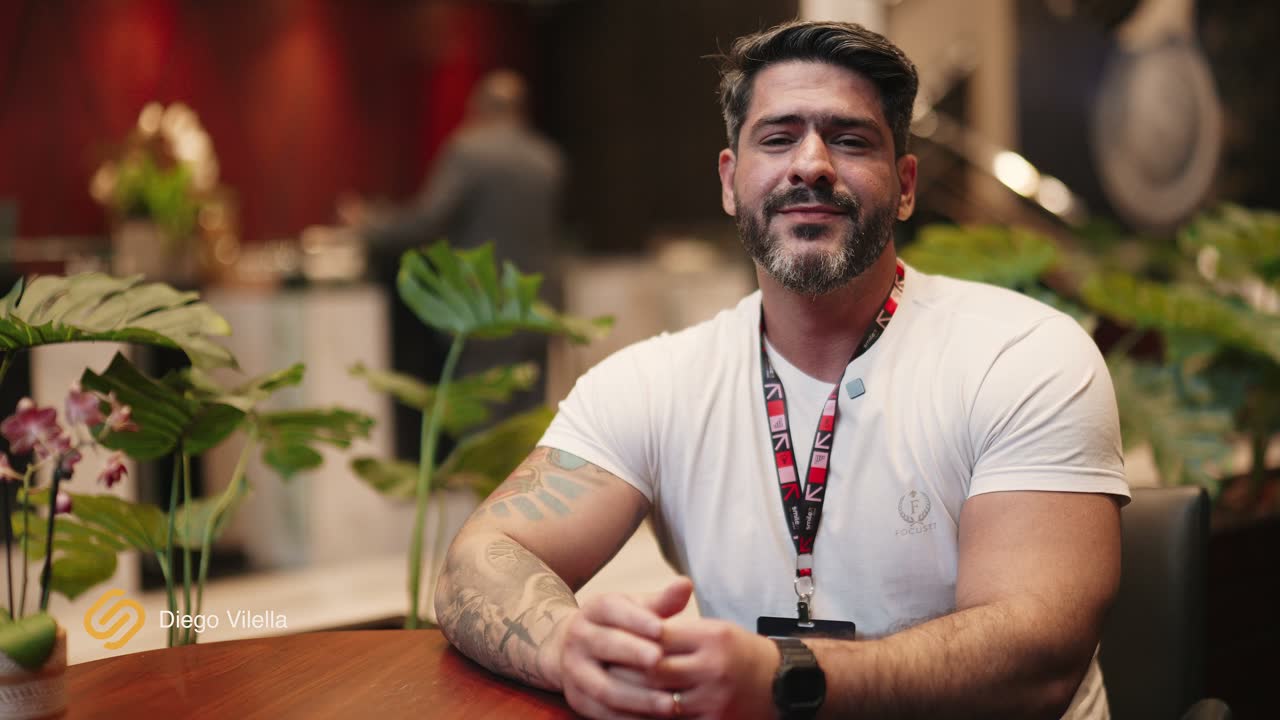 CóPia De Diego Vilella, Cirurgia, traumatologia e implantodontia, em depoimento para a Smile University