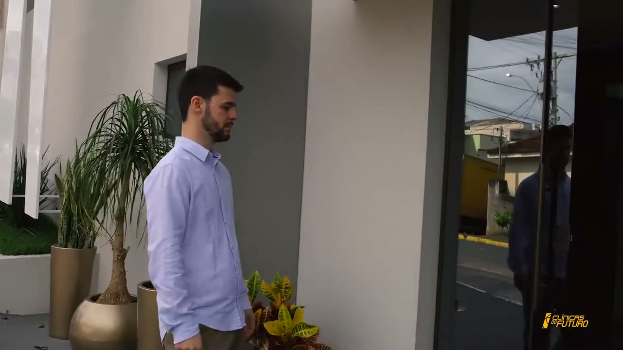 Daniel Gaspar   Implantodontista Fatura   Mil Com Apenas   S, Implantodontia em Juranda, em depoimento para a Smile University