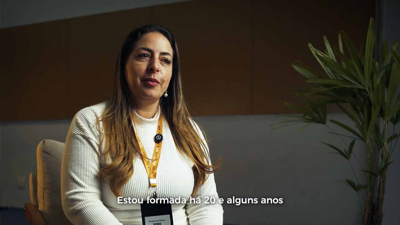 Wanessa, Buco-maxilo-facial, Implantodontia e Harmonização Orofacial em São Vicente, SP, em depoimento para a Smile University